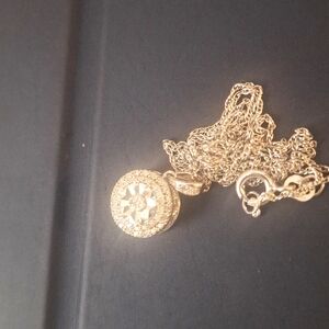 1/10CT tw diamond sterling silver chain Ann pendant